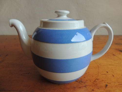 CORNISHWARE TEAPOT - GREEN SHIELD BACK STAMP - MARKED DOWN!