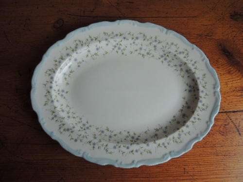 ROYAL ALBERT PLATTER - "CAROLINE" - 34.5cm