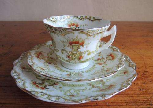 WELLINGTON CHINA TRIO - "DOVE"