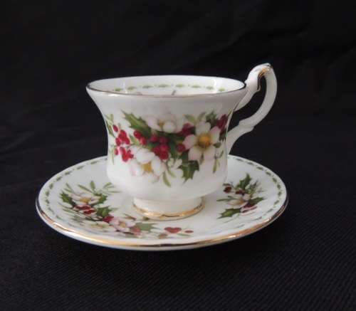 ROYAL ALBERT MINIATURE DUO - FLOWER OF THE MONTH - "DECEMBER"