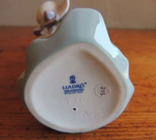 LLADRO  GIRL - "PRISSY" #5010