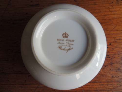 ROYAL ALBERT SUGAR BOWL - "BURLINGTON"