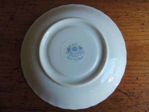 ROYAL ALBERT SAUCER - "MEMORY LANE" - SLIGHT FACTORY FAULT