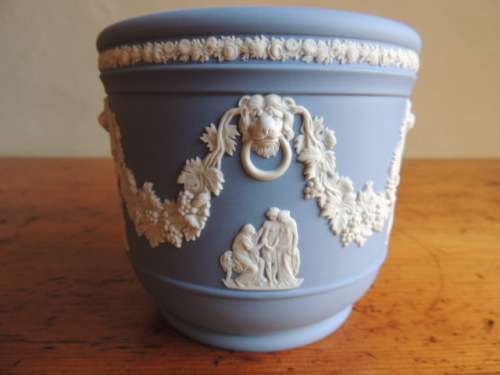 WEDGEWOOD JASPERWARE  JARDINIERE - MAGNIFICENT!