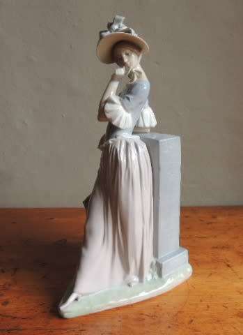 LLADRO FIGURINE - "AESTHETIC POSE", bargain price