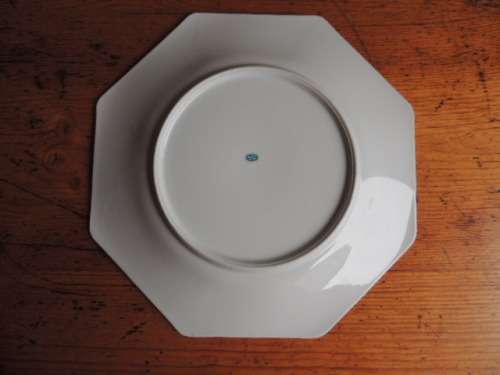 JAPANESE IMARI OCTAGONAL DISPLAY PLATE - EXQUISITE (PLATE 2 OF 2)
