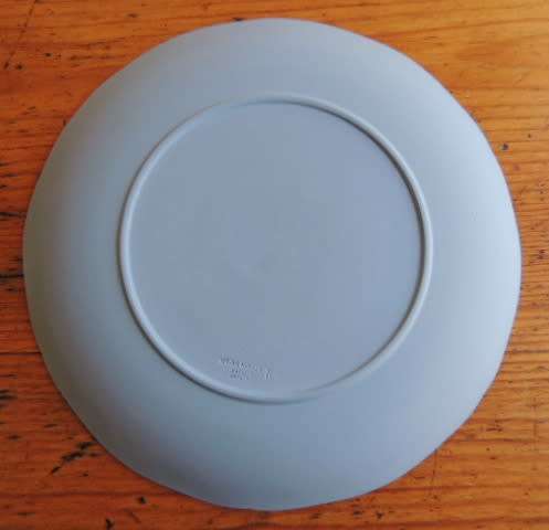 WEDGEWOOD JASPERWARE CATHEDRAL CHRISTMAS 1986 PLATE - CANTERBURY CATHEDRAL Bargain buy