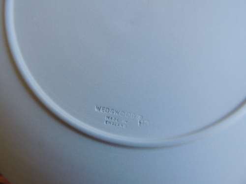 WEDGEWOOD JASPERWARE CATHEDRAL CHRISTMAS 1986 PLATE - CANTERBURY CATHEDRAL Bargain buy