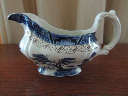 BOOTHS REAL OLD WILLOW GRAVY BOAT