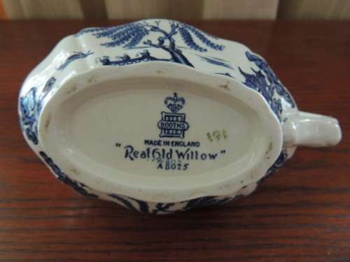 BOOTHS REAL OLD WILLOW GRAVY BOAT