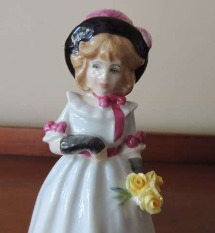 ROYAL DOULTON FIGURINE - "SHARON" HN 3047