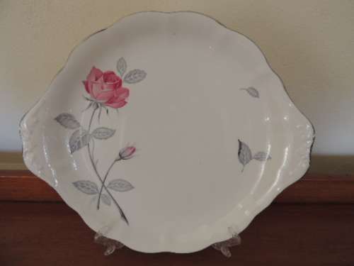 ROYAL ALBERT TEA SET - "TRENT ROSE" - 20 Pieces