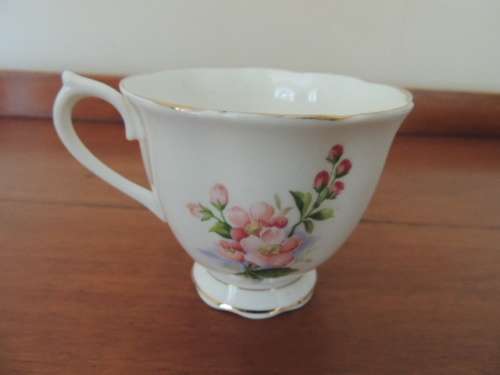 ROYAL ALBERT TRIO - "EVESHAM", Price reduced