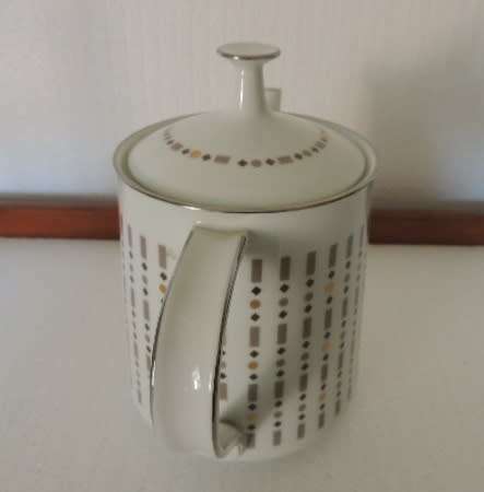NORITAKE 28 PIECE TEA SET - RETRO "LANCELOT"