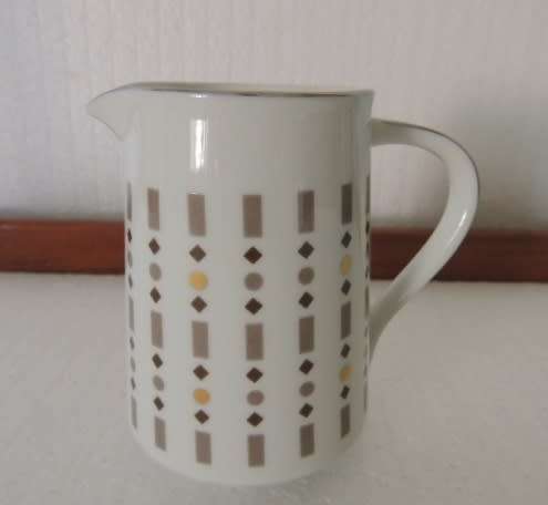 NORITAKE 28 PIECE TEA SET - RETRO "LANCELOT"