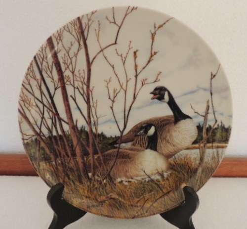 DOMINION CHINA LTD ONTARIA CANADA PLATE - "NESTING" - BOXED WITH COA