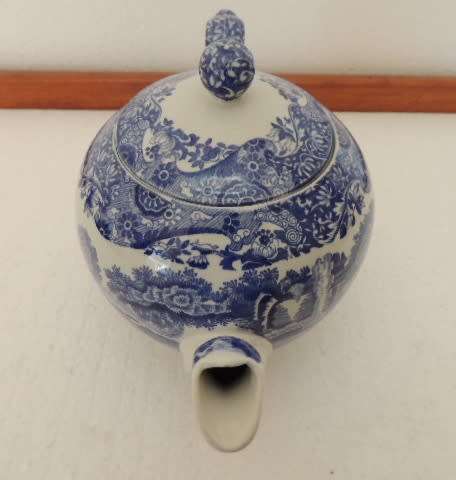 COPELAND SPODE'S ITALIAN BLUE - ROUND TEA POT