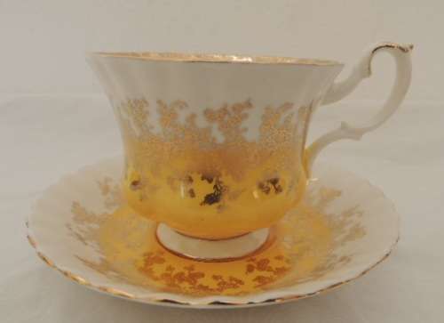ROYAL ALBERT TEA DUO - "REGAL SERIES" - YELLOW DUO 1