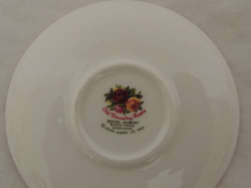 ROYAL ALBERT MINIATURE SAUCER - "OLD COUNTRY ROSES"