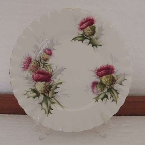ROYAL ALBERT TRIOS - "HIGHLAND THISTLES"