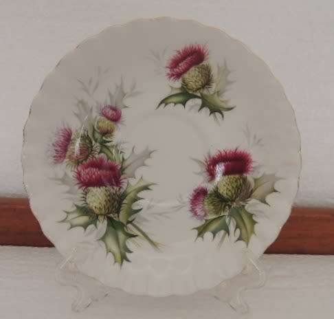 ROYAL ALBERT TRIOS - "HIGHLAND THISTLES"