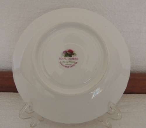 ROYAL ALBERT TRIOS - "HIGHLAND THISTLES"
