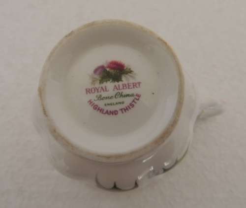 ROYAL ALBERT TRIOS - "HIGHLAND THISTLES"