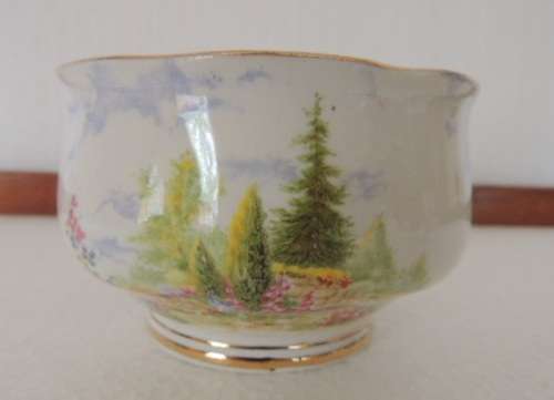 ROYAL ALBERT SUGAR BOWL - "KENTISH ROCKERY"