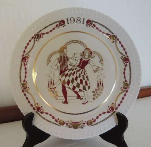 SPODE CHRISTMAS PLATE 1981 "MAKE WE MERRY"  - LIMITED PRODUCTION