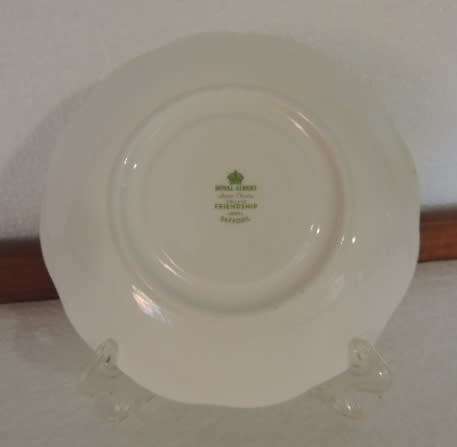 ROYAL ALBERT TRIO - FRIENDSHIP SERIES "DAFFODIL"