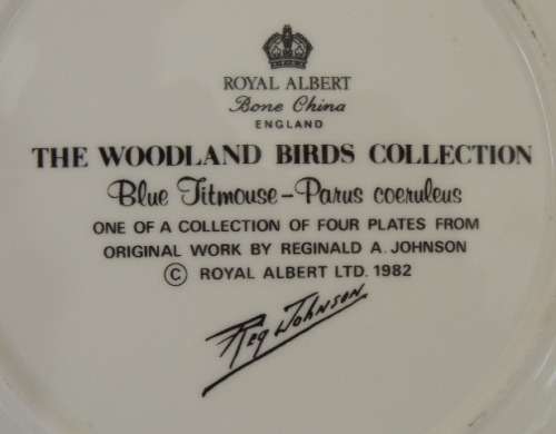 ROYAL ALBERT PLATE FROM THE WOODLAND BIRDS COLLECTION - "BLUE TITMOUSE"