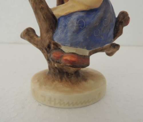 GOEBEL HUMMEL GIRL ON A TREE - 141 3/10
