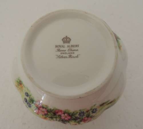 ROYAL ALBERT SUGAR BOWL (TEA) - " SILVER BIRCH "