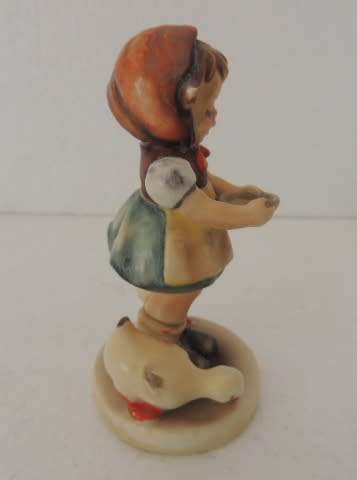 HUMMEL FIGURINE - "BE PATIENT " # 197 2/0