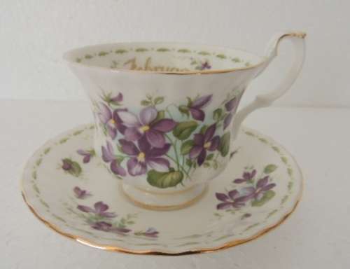ROYAL ALBERT FLOWER OF THE MONTH TEA DUO - "FEBRUARY - VIOLETS"