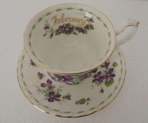 ROYAL ALBERT FLOWER OF THE MONTH TEA DUO - "FEBRUARY - VIOLETS"