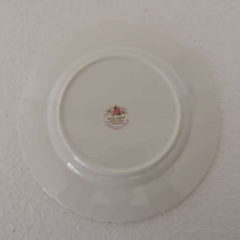 ROYAL ALBERT SIDE PLATE - "LAVENDER ROSE' , Only 1 left