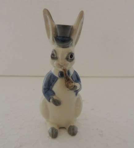 RABBIT SMOKING A PIPE - TOO CUTE