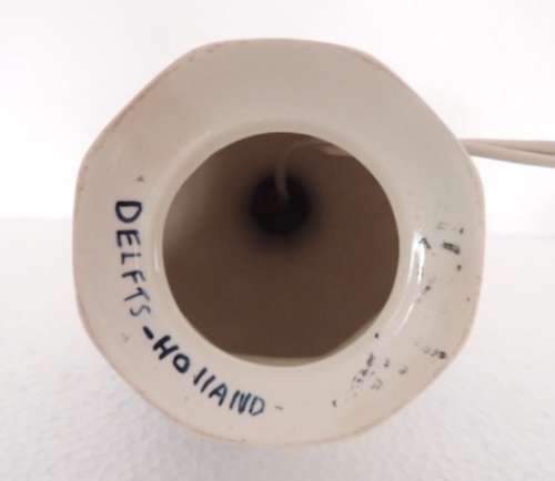 DELFT LAMP WITH SHADE - Working