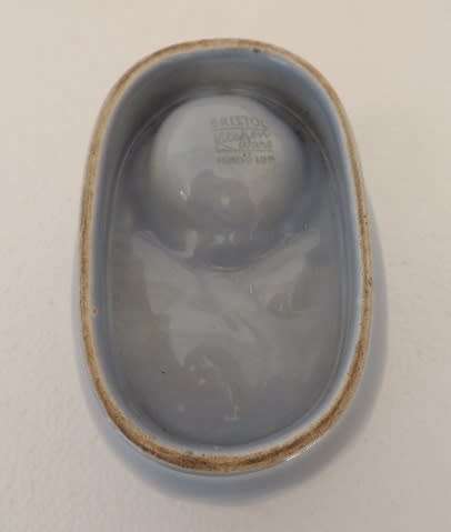 VINTAGE PORCELAIN JELLY MOULD