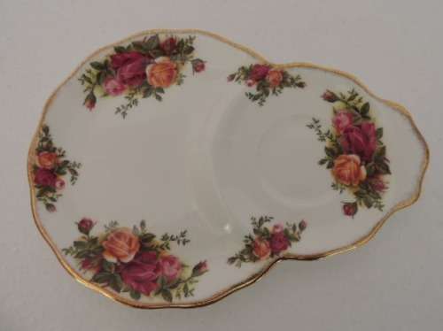 ROYAL ALBERT EARLY MORNING TEA SET - "OLD COUNTRY ROSES"