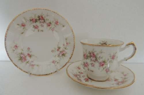 PARAGON TRIO - "VICTORIANA ROSE", last one