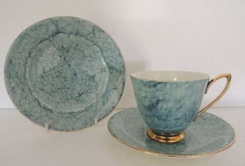 ROYAL ALBERT TRIO - "GOSSAMER", Dark blue