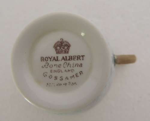 ROYAL ALBERT TRIO - "GOSSAMER", Light blue
