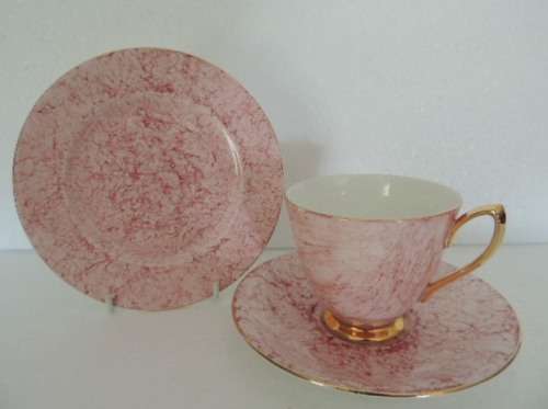 ROYAL ALBERT TRIO - "GOSSAMER" PINK