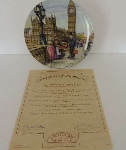 DAVENPORT CRIES OF LONDON LIMITED EDITION PLATE - "THE STRAWBERRY SELLER" WITH COP & BOXED