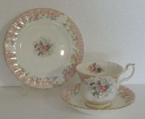 ROYAL ALBERT TRIO - "SERENITY", 2 left