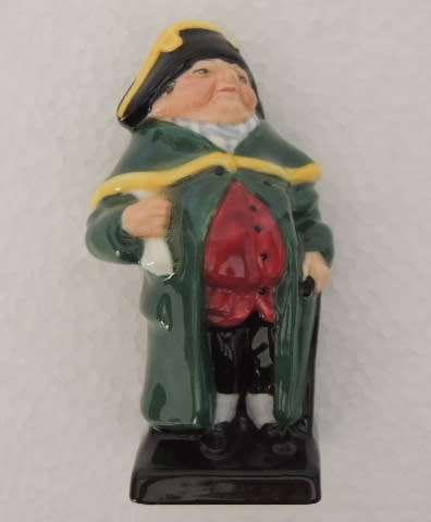 ROYAL DOULTON DICKENS FIGURINE - "BUMBLE"