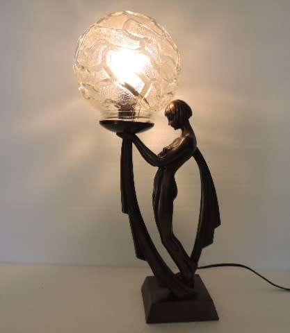 GORGEOUS LAMP - PERFECT WORKING CONDITION