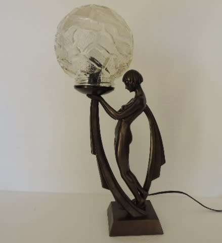 GORGEOUS LAMP - PERFECT WORKING CONDITION